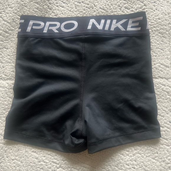 Nike pro bike shorts - Picture 2 of 2